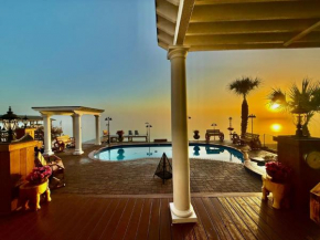 Lakefront Oasis
